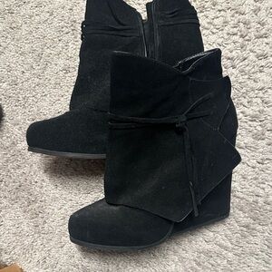 BCBGeneration Black Ankle Booties